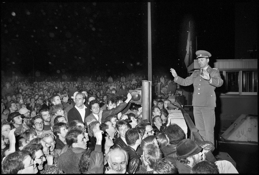 Berlin, Checkpoint Charlie, 9. November 1989